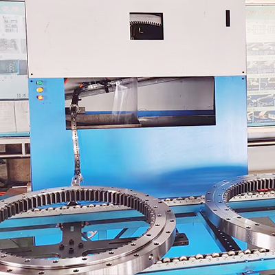 自動(dòng)裝配機(jī) 